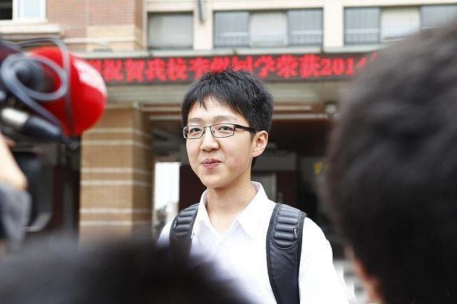 真学霸，他去年放弃香港中文大学，今年估分670非要考北大