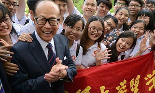 香港富豪“以作为中国人为耻”不给内陆捐一分钱 却给哈佛捐23亿