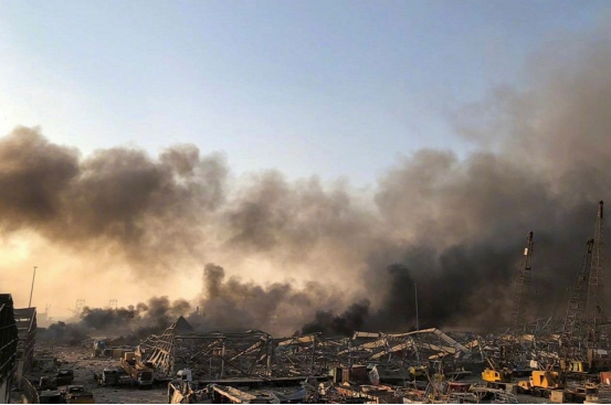 黎巴嫩爆炸事故最新：爆炸造成30万人无家可归、软禁爆炸仓库全部负责人、贝鲁特进入紧急状态，为期两周